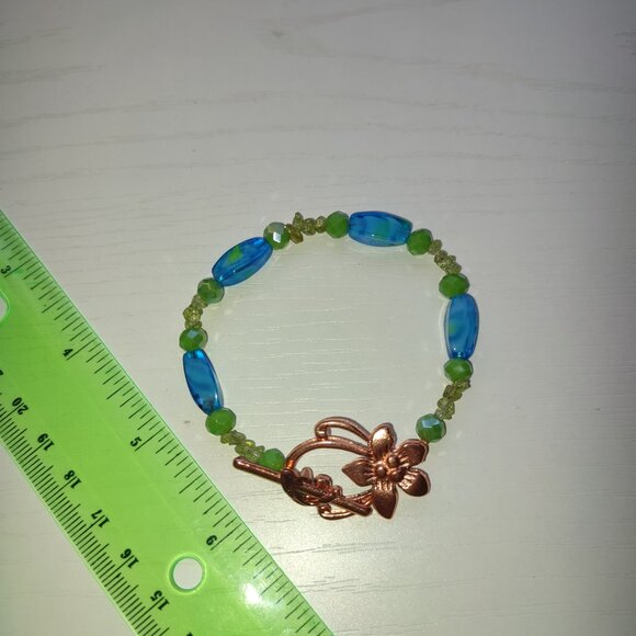 Ultra Chic Floral Accent Bracelet Vintage Beaded Summer Small-Medium size wrist - Picture 2 of 8